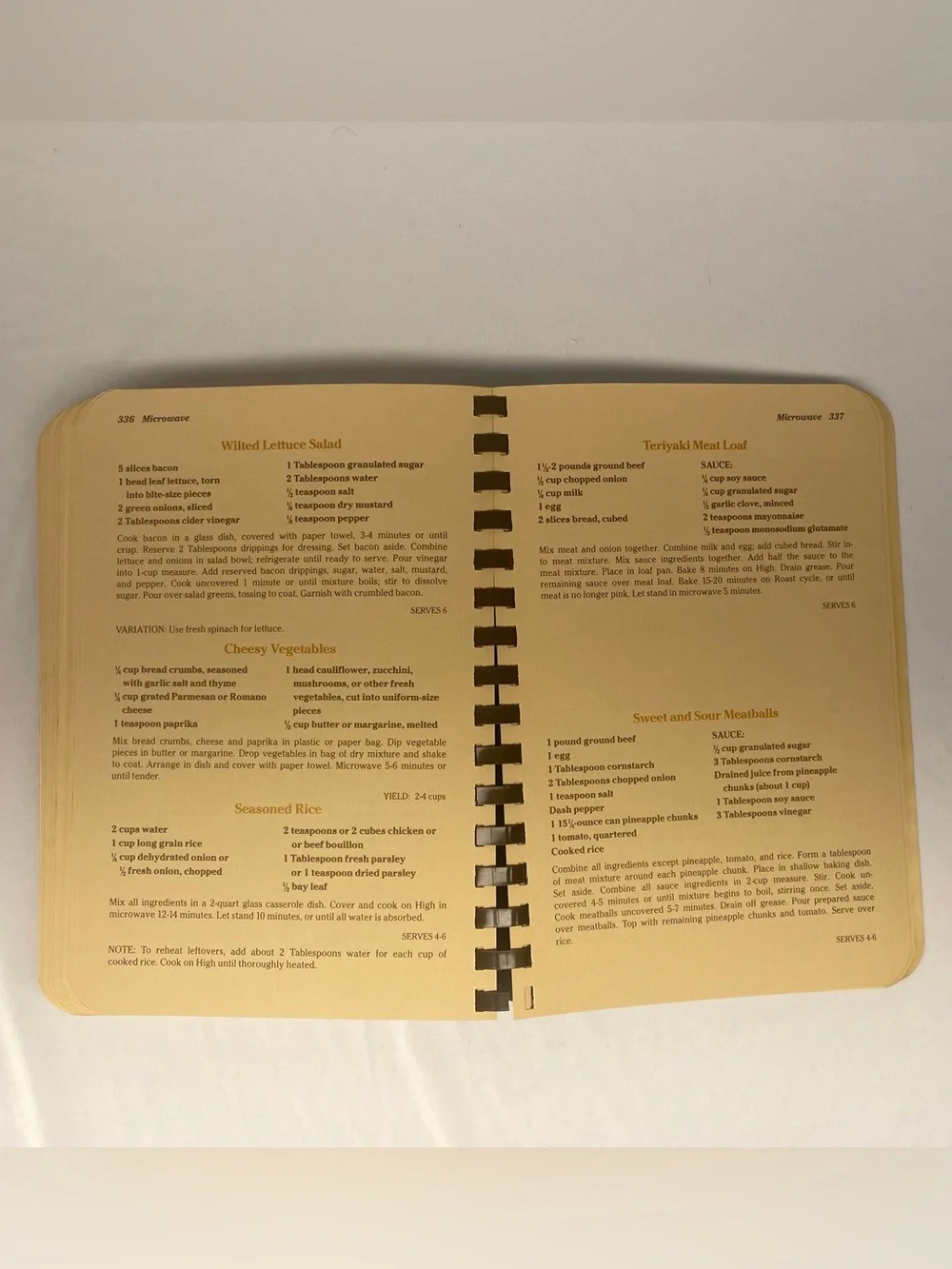 RARE VINTAGE A Taste of Oregon Cookbook